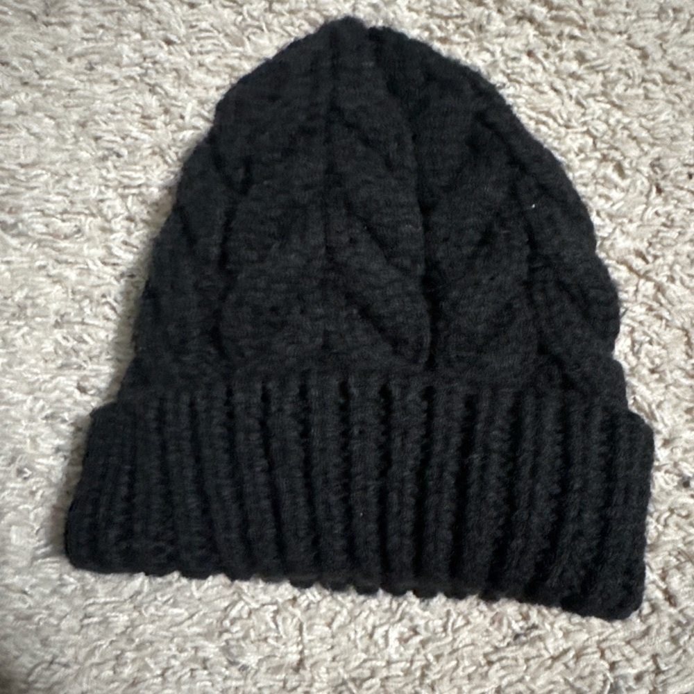 Time and Tru Black Knit Beanie Hat with Cozy Fleece Lining – One Size